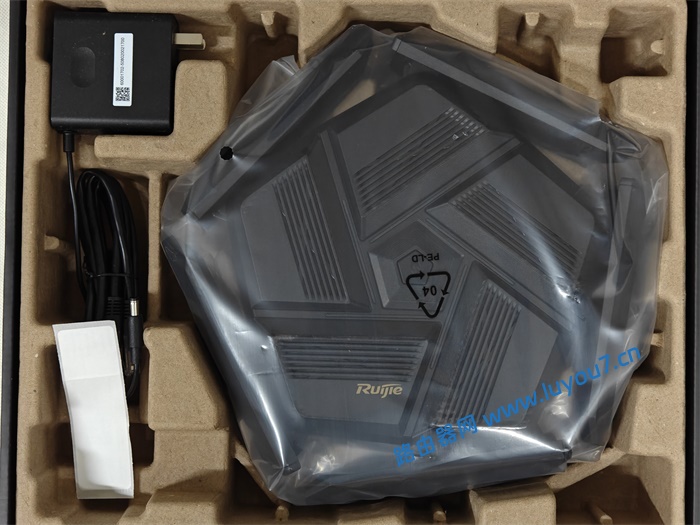来自文章锐捷星耀BE72 Pro路由器图赏：九天线九网口，Filogic 860+1G内存的图片配图介绍