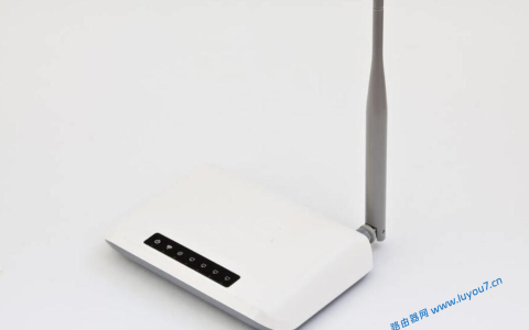 路由器的光信号亮红色是怎么回事（光信号闪红灯如何处理）