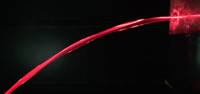 来自文章什么是FTTR，光纤是如何传输数据的，它真的比网线（铜线）更快吗的图片配图介绍